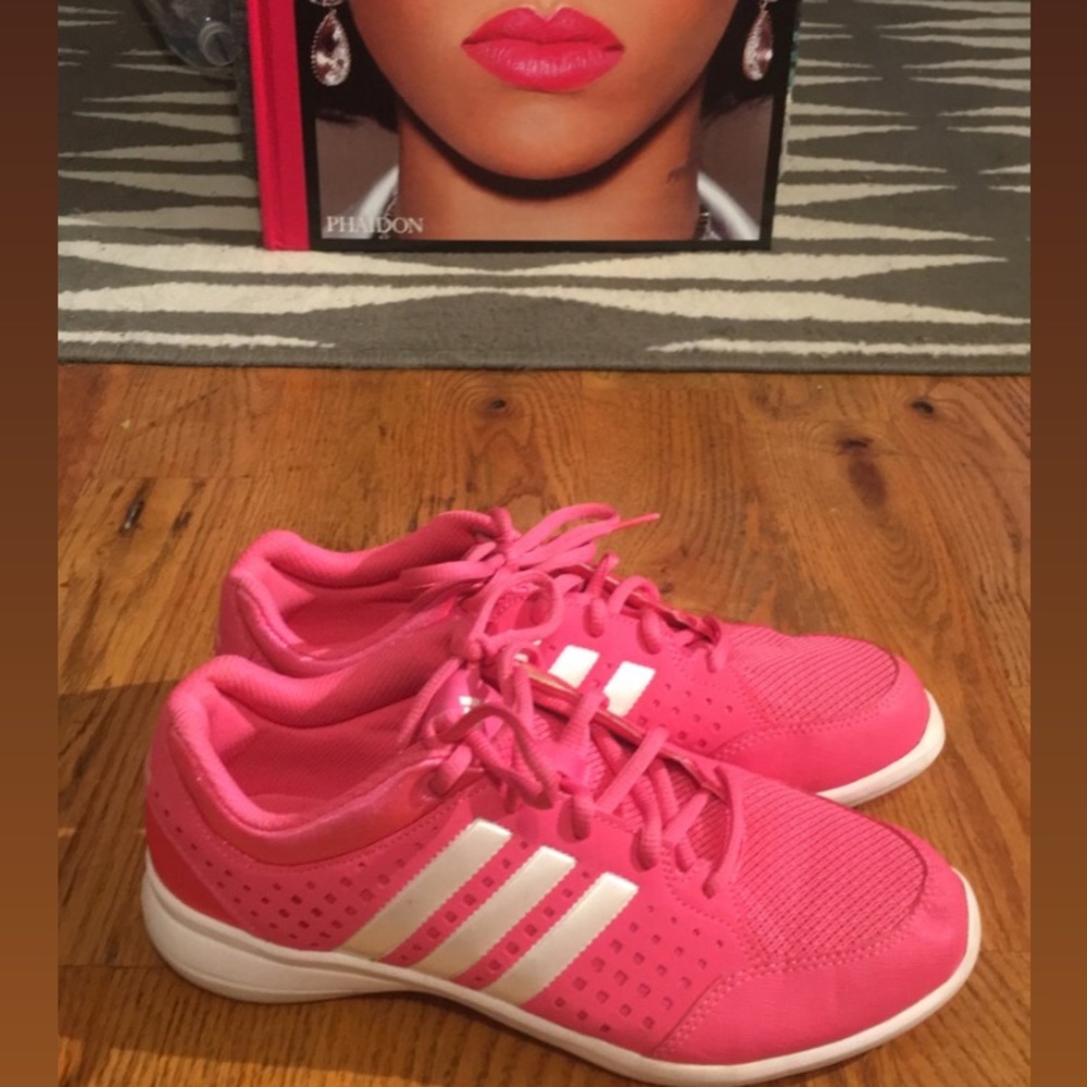 Pink adidas 👟💕